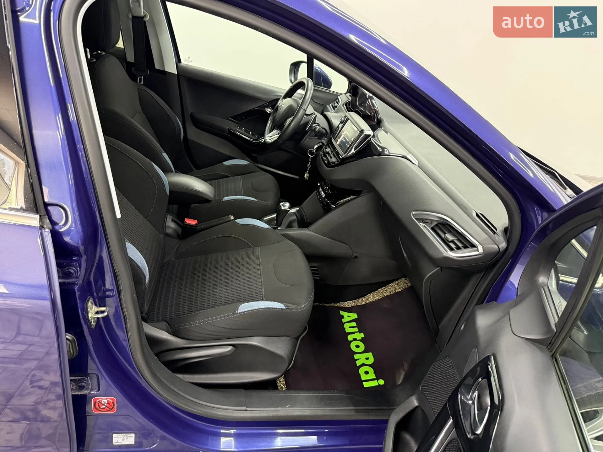 2014 Peugeot 208 - мініатюра 14