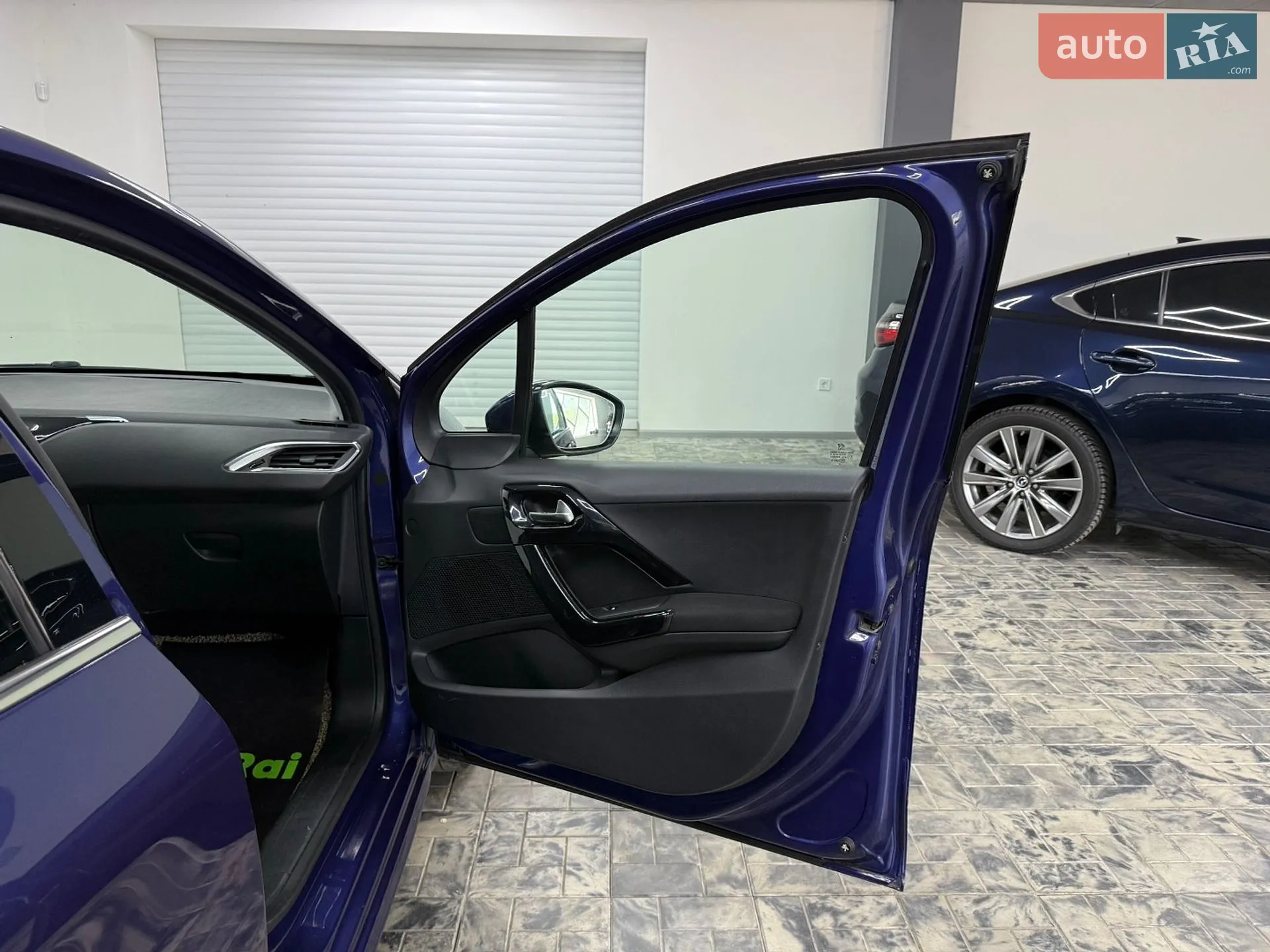 2014 Peugeot 208 - мініатюра 18