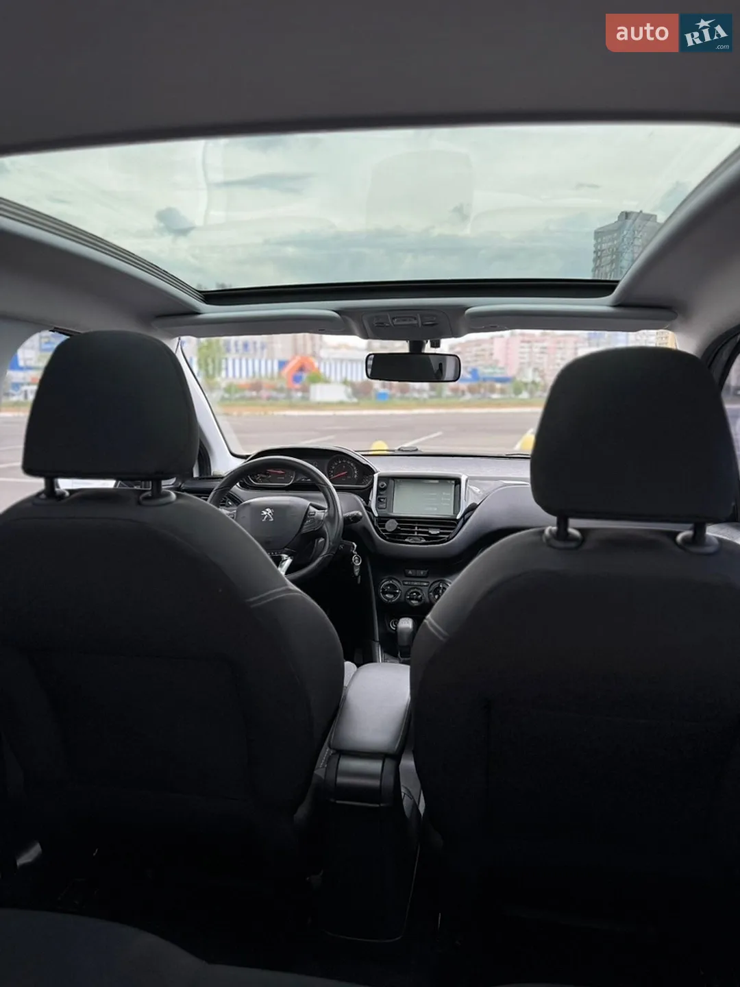 2013 Peugeot 208 - мініатюра 10