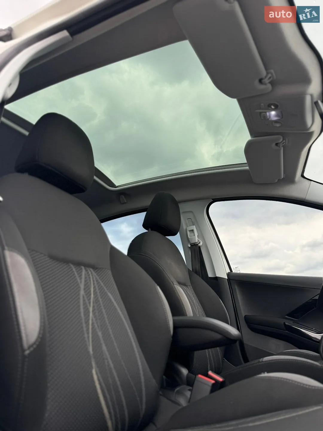 2013 Peugeot 208 - мініатюра 22