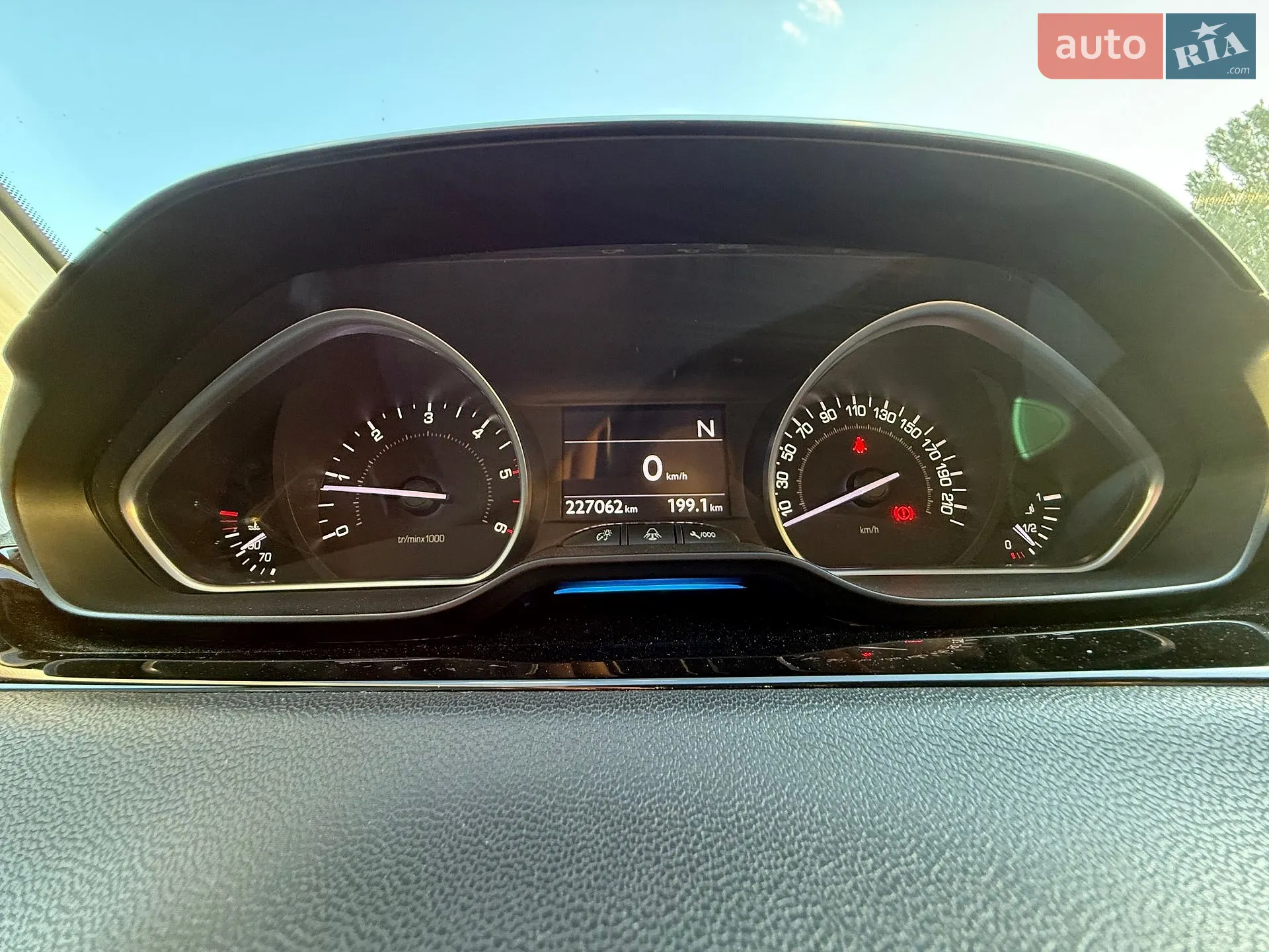 2013 Peugeot 208 - мініатюра 14