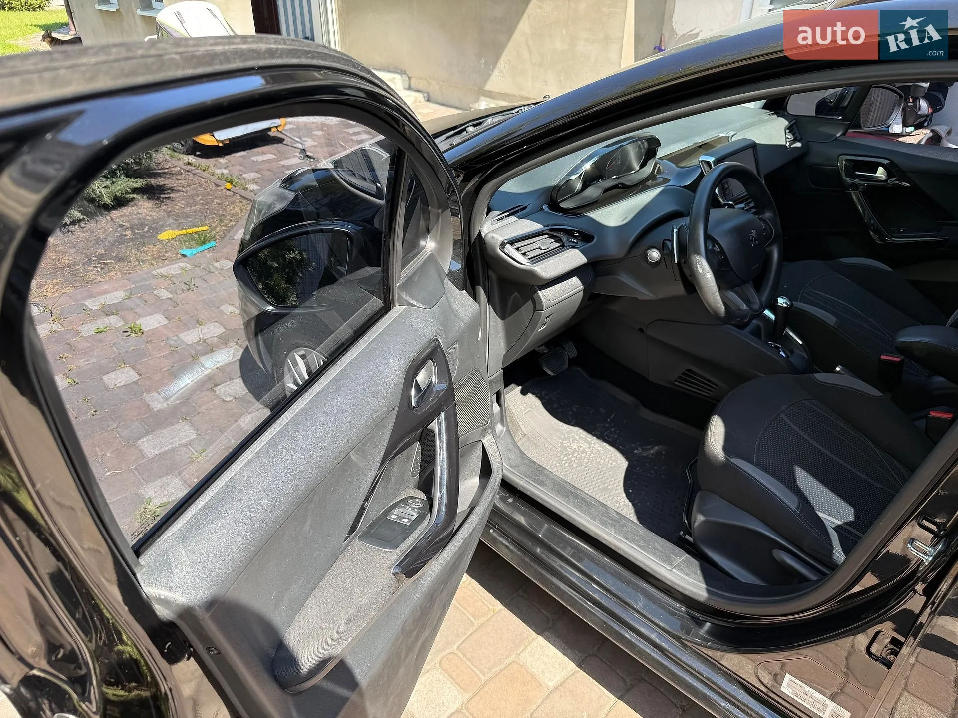 2014 Peugeot 208 - мініатюра 19