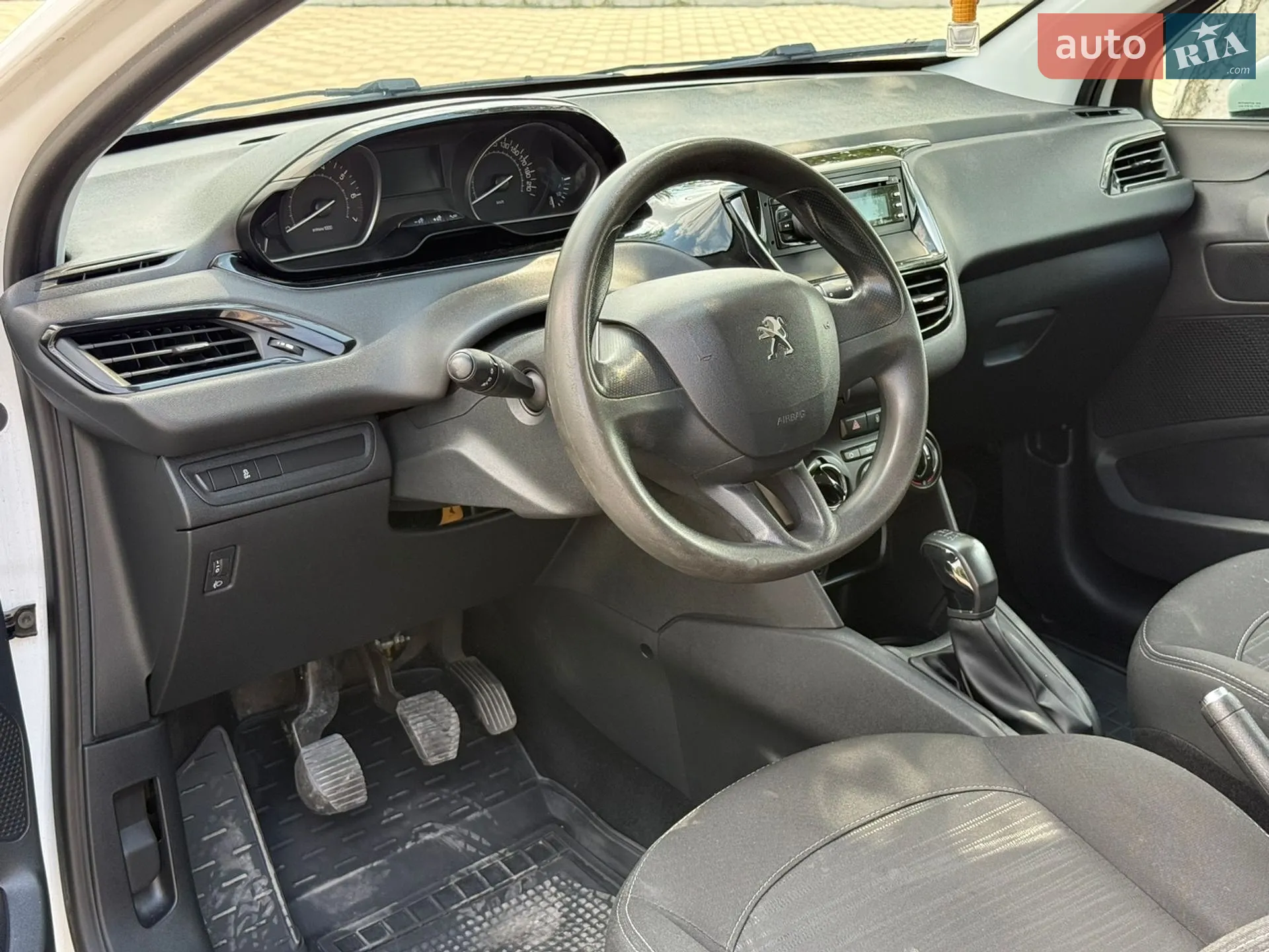 2016 Peugeot 208 - мініатюра 8