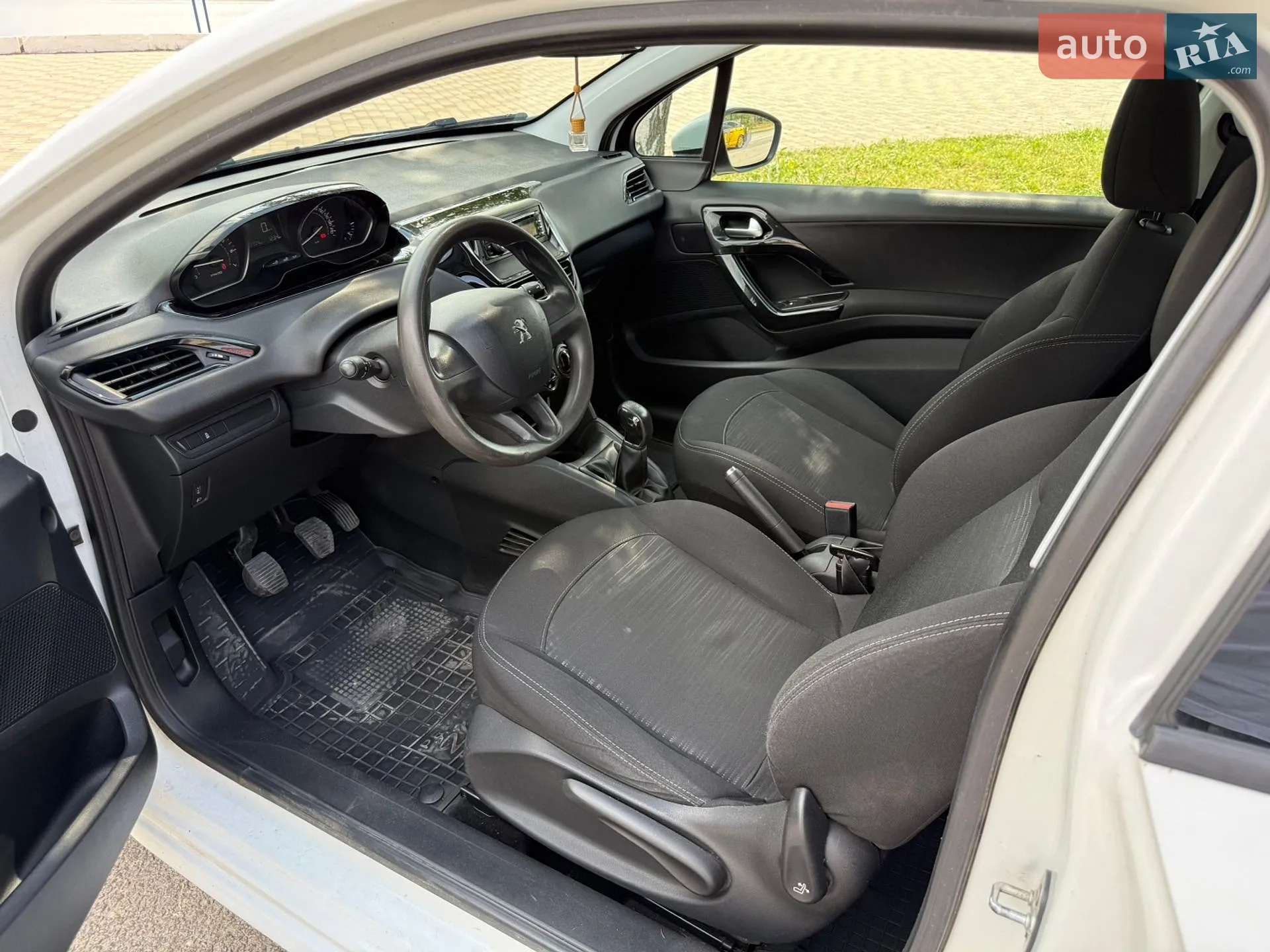 2016 Peugeot 208 - мініатюра 18