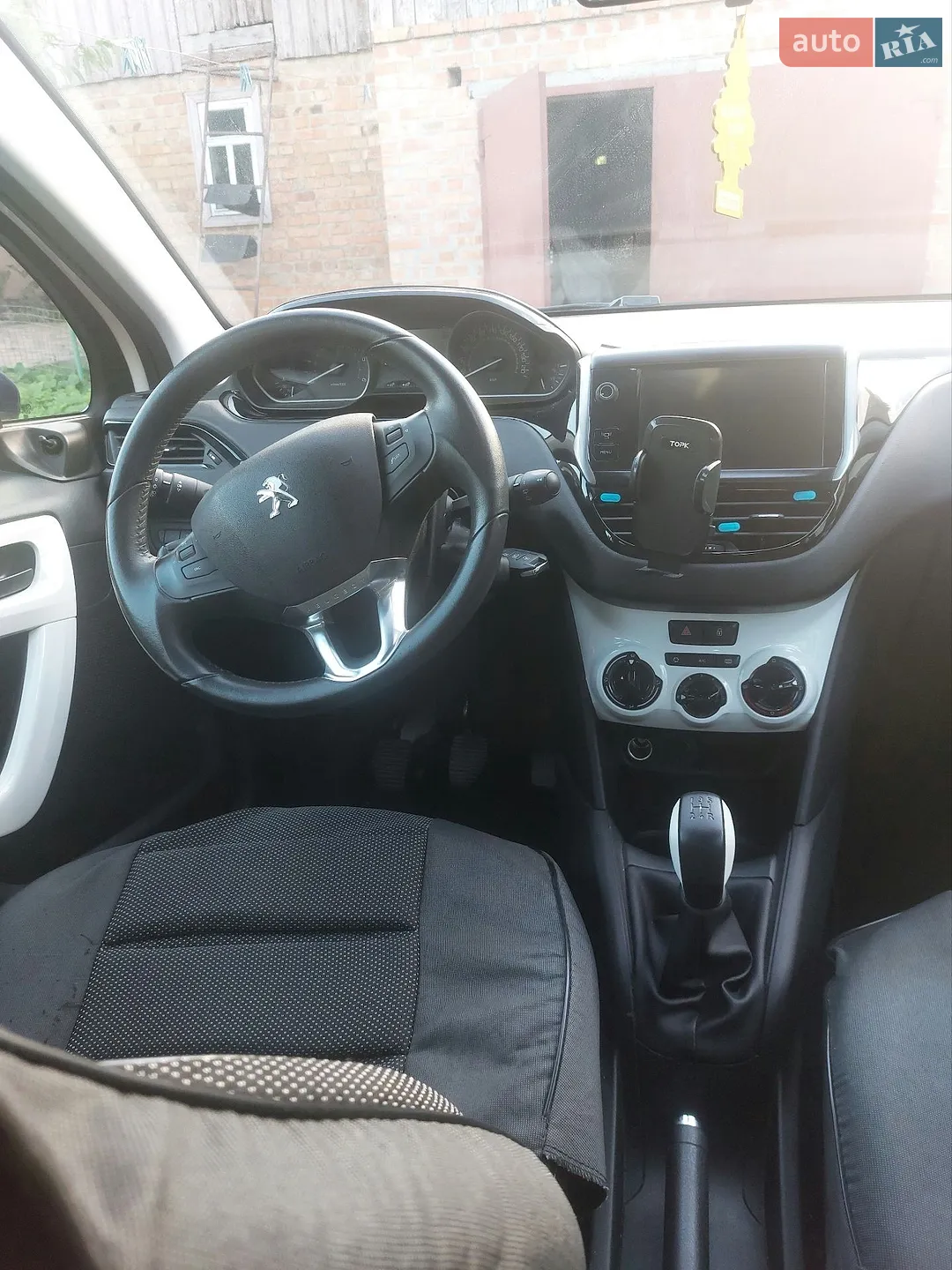 2017 Peugeot 208 - мініатюра 16