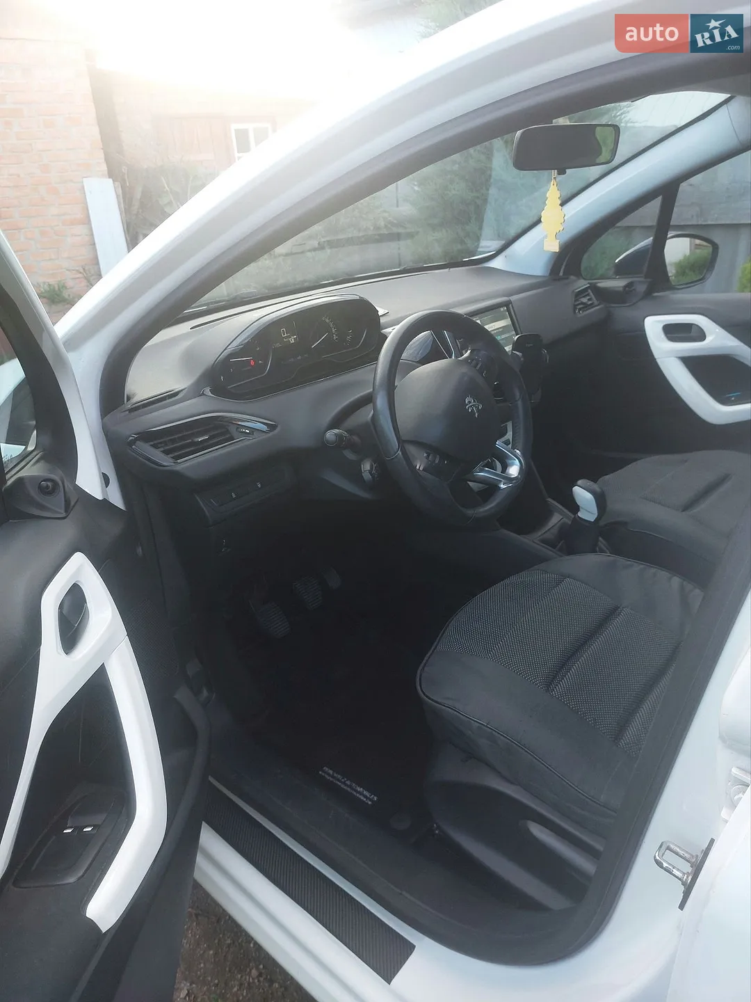 2017 Peugeot 208 - мініатюра 32