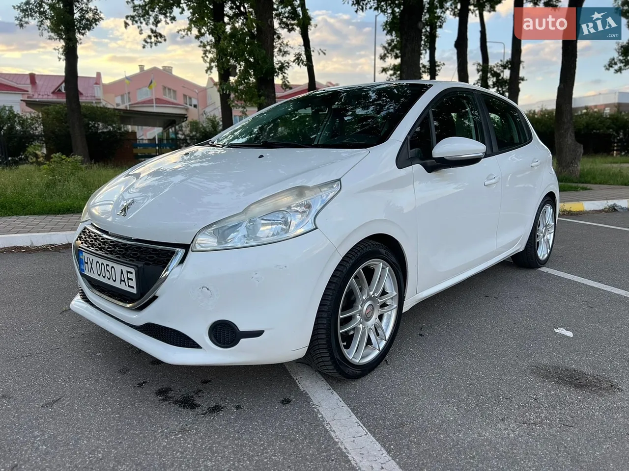 2013 Peugeot 208 - мініатюра 16
