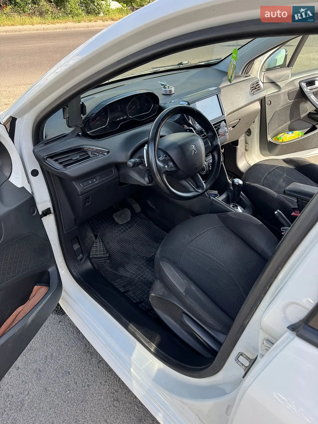 2012 Peugeot 208 - мініатюра 8