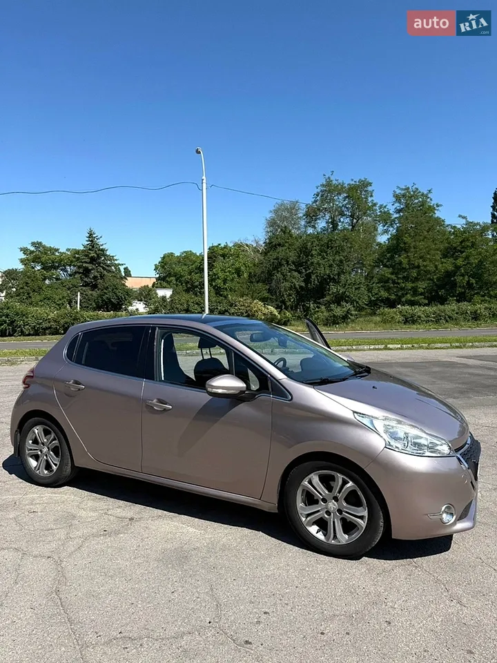 2013 Peugeot 208 - мініатюра 19