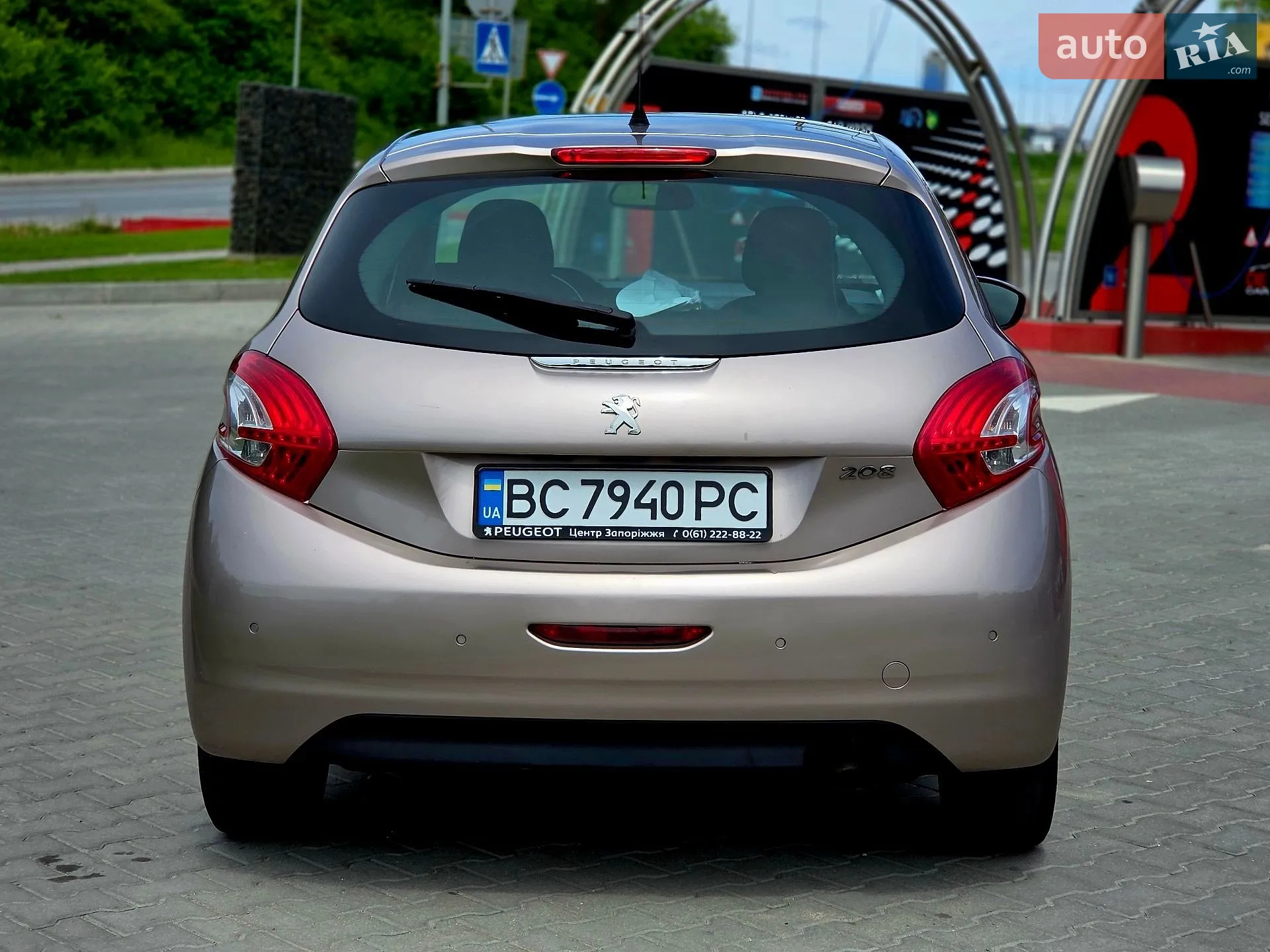2013 Peugeot 208 - мініатюра 12