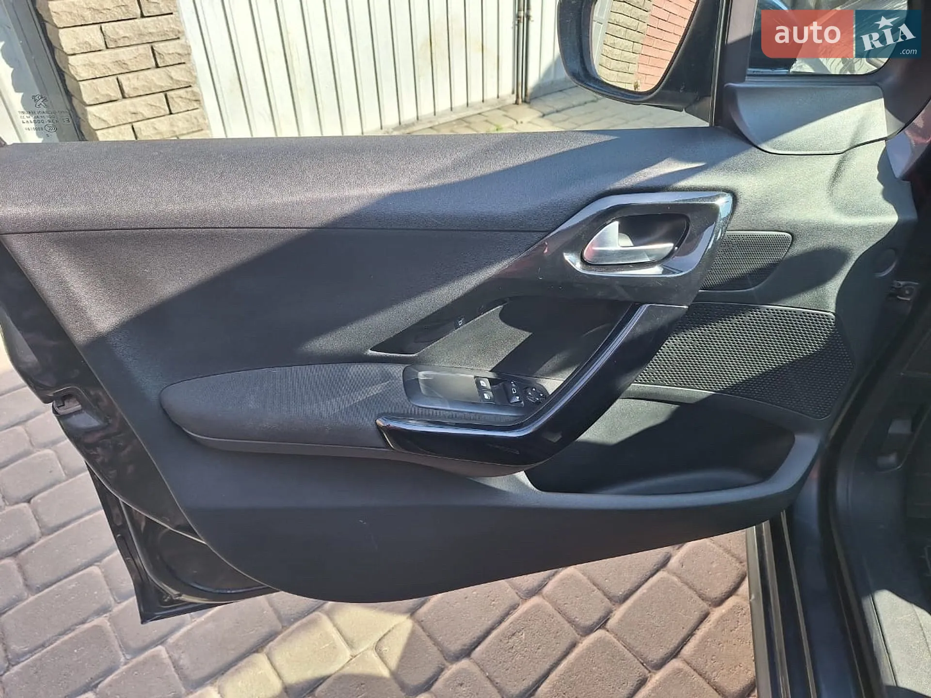 2012 Peugeot 208 - мініатюра 13