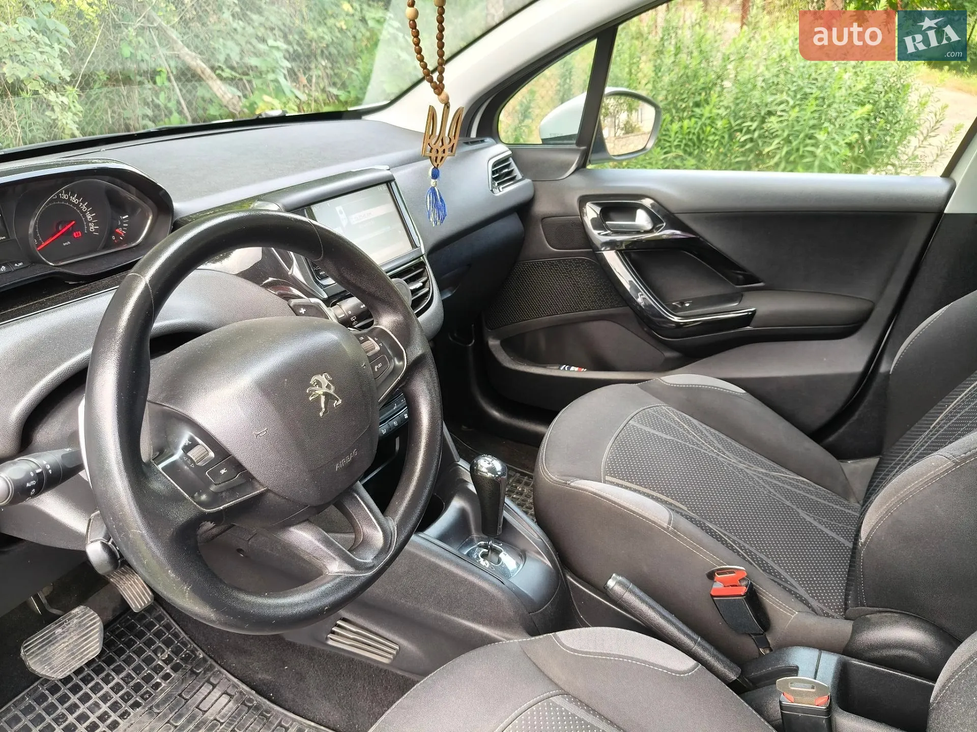 2012 Peugeot 208 - мініатюра 18