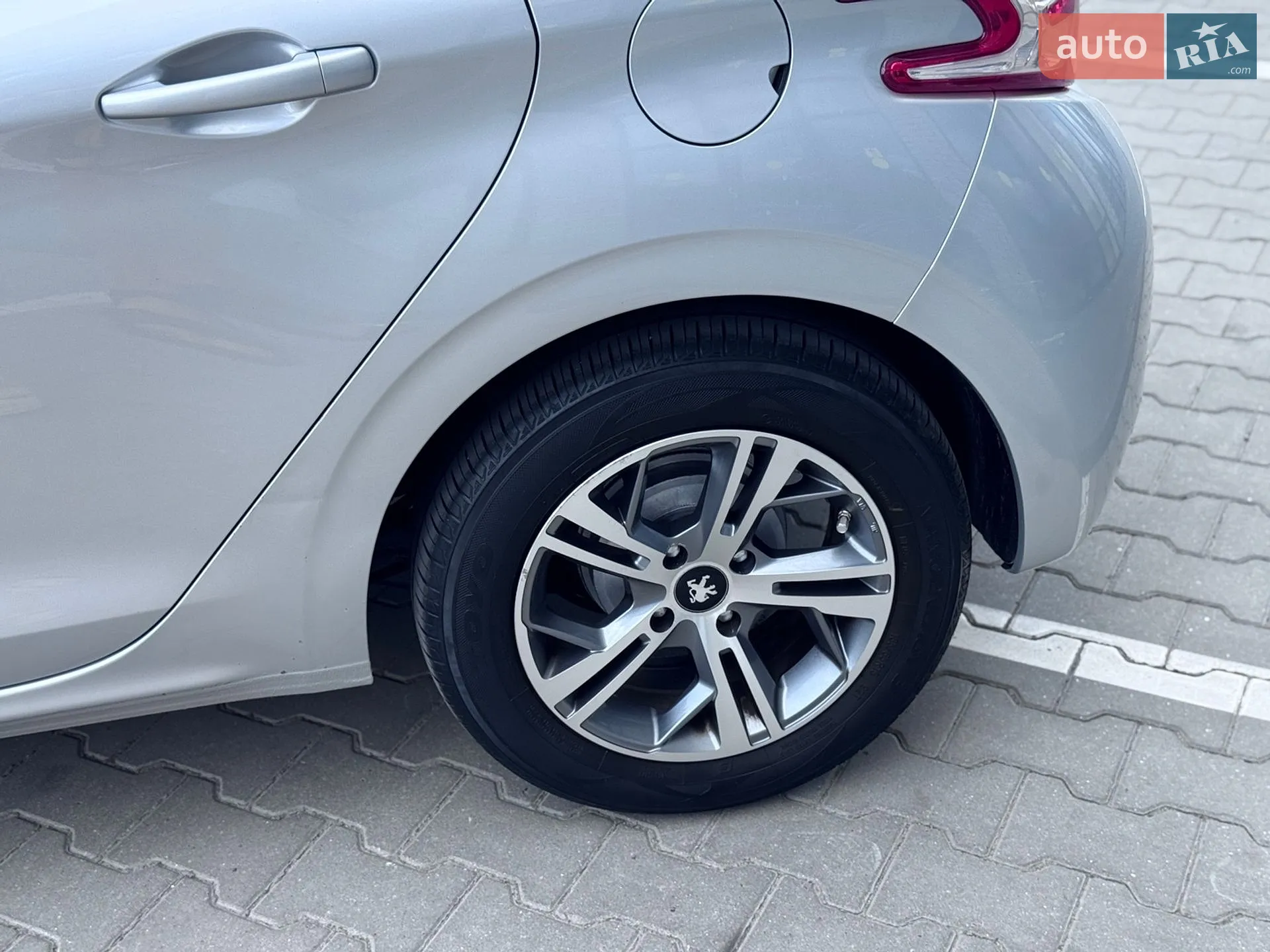 2012 Peugeot 208 - мініатюра 15