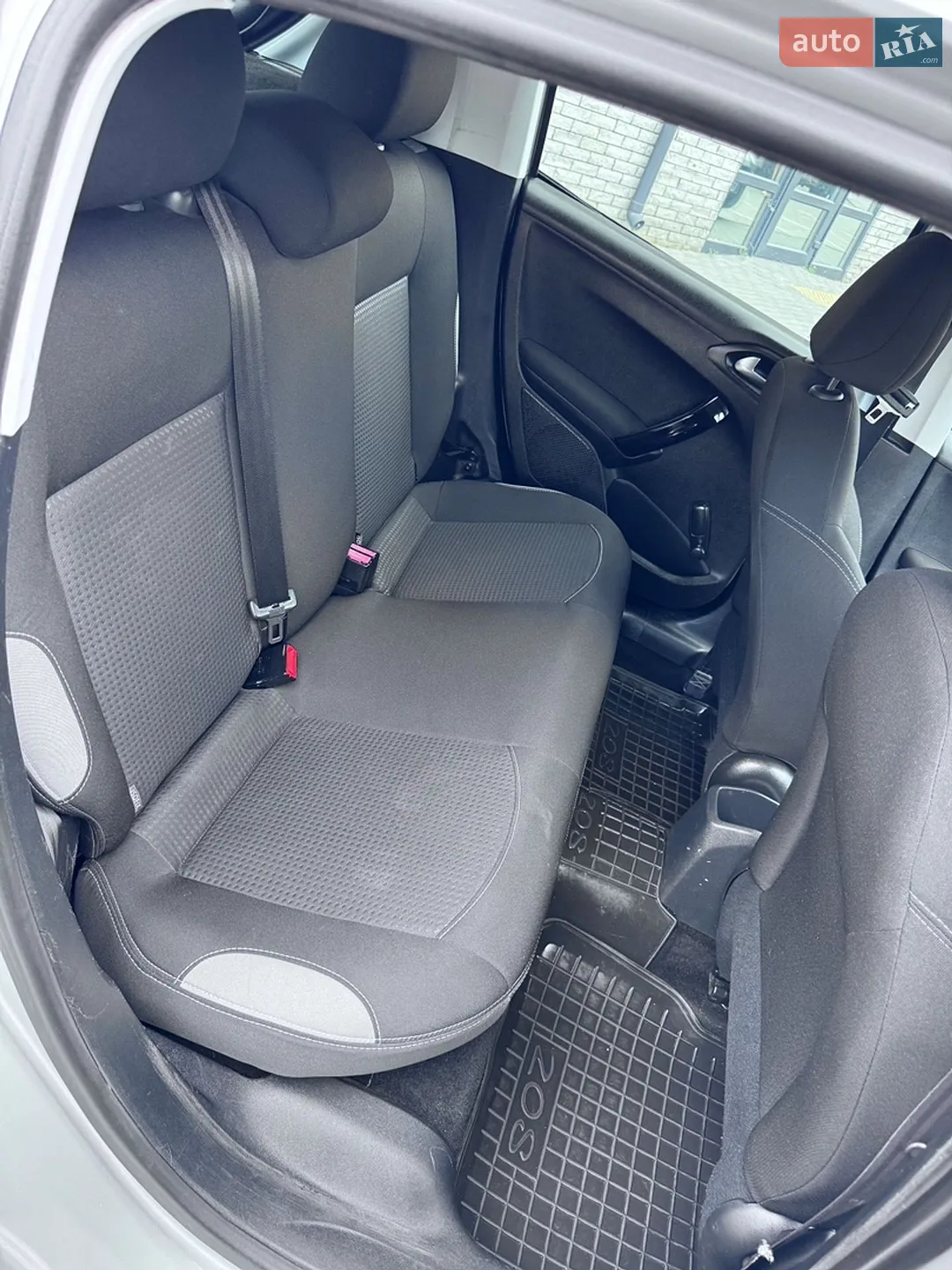 2012 Peugeot 208 - мініатюра 23