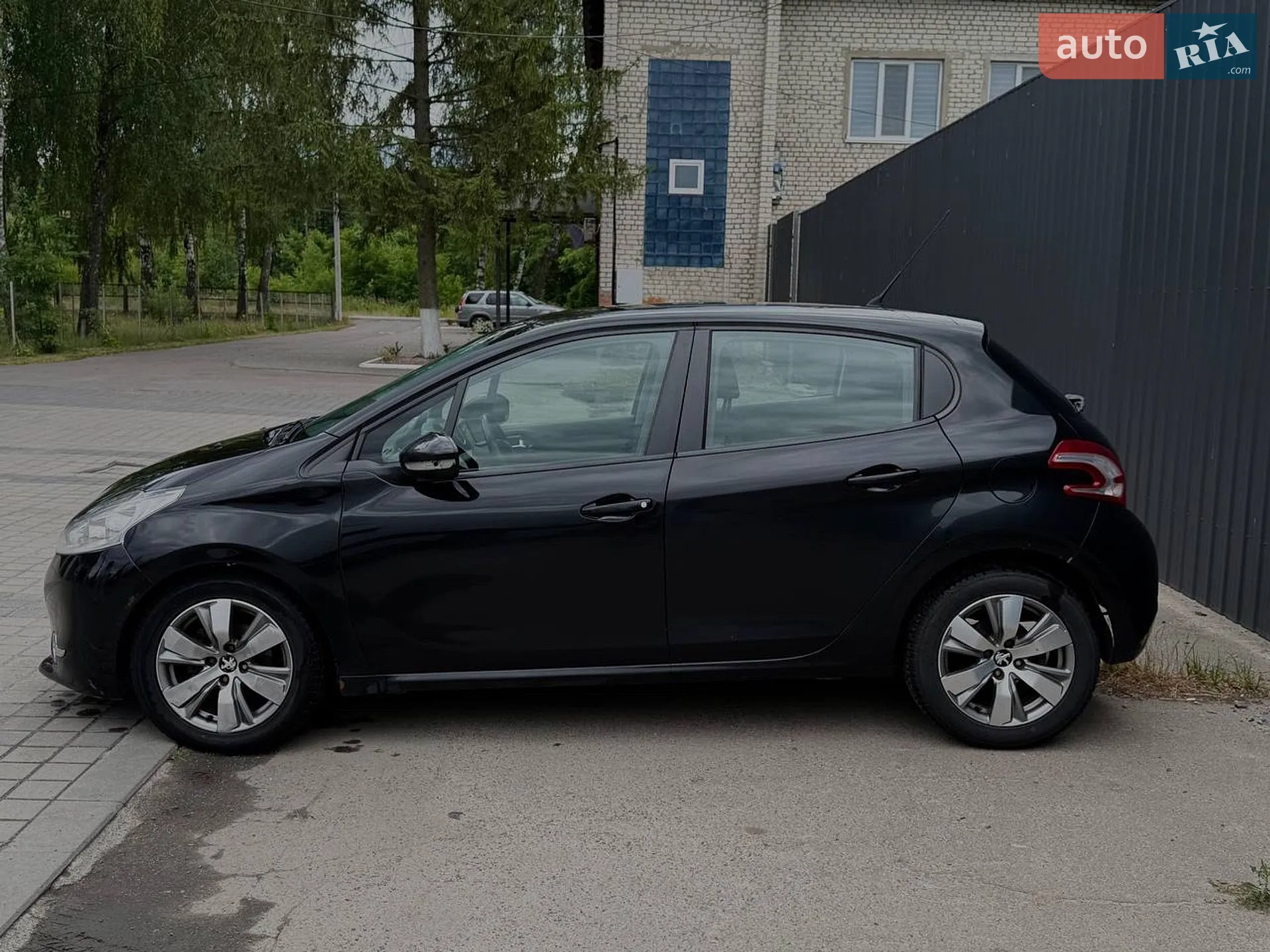 2013 Peugeot 208 - мініатюра 2