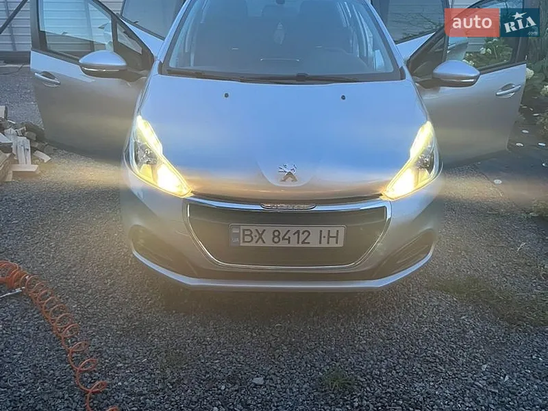 Peugeot 208