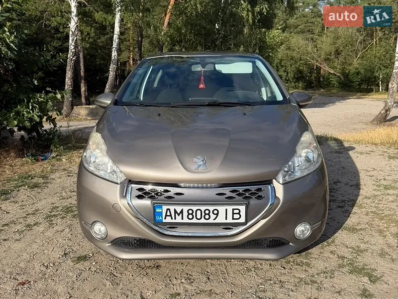 Peugeot 208