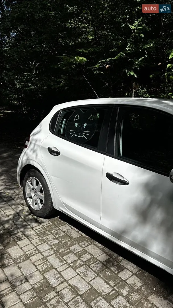 2013 Peugeot 208 - мініатюра 15