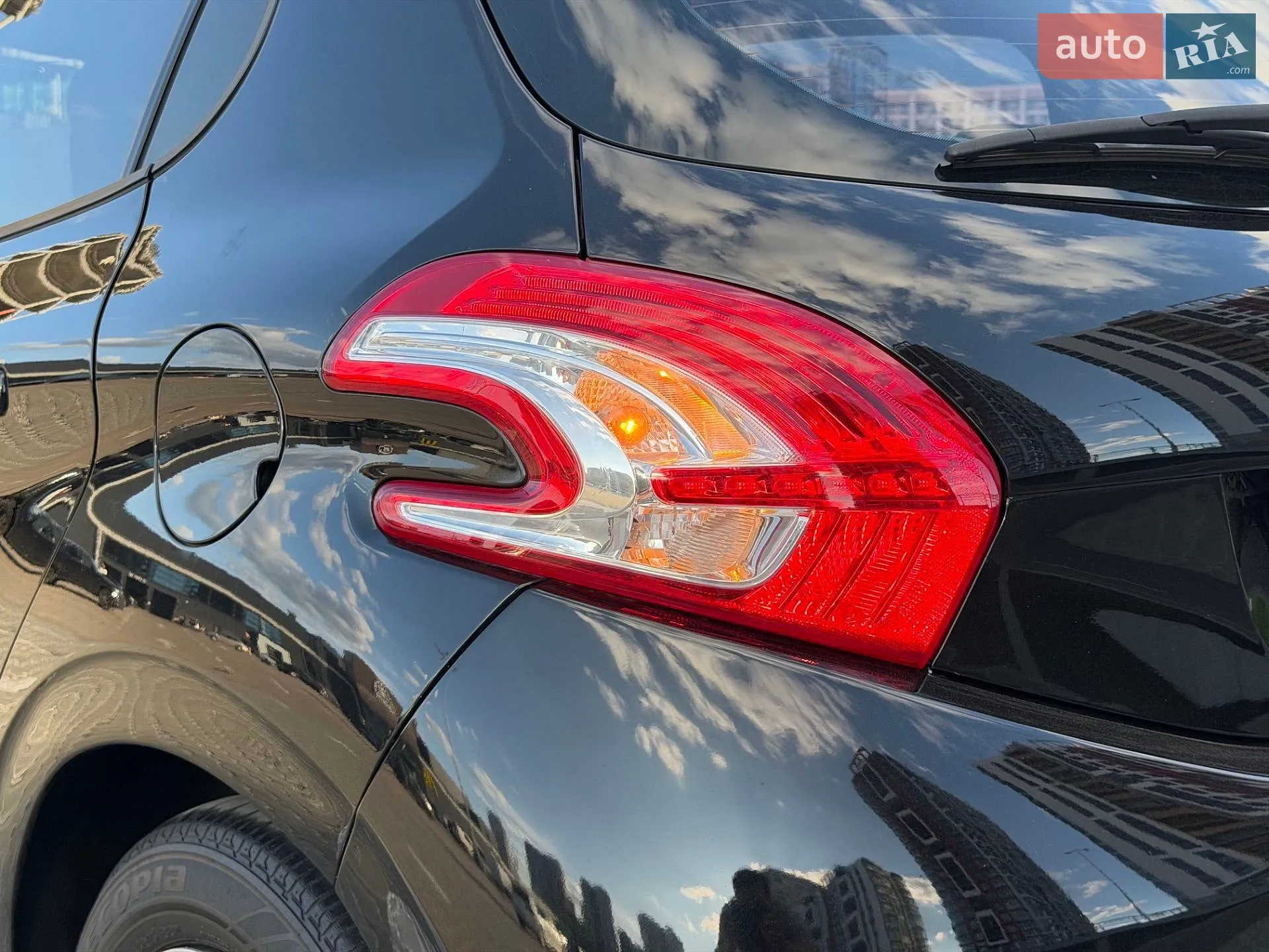 2014 Peugeot 208 - мініатюра 16