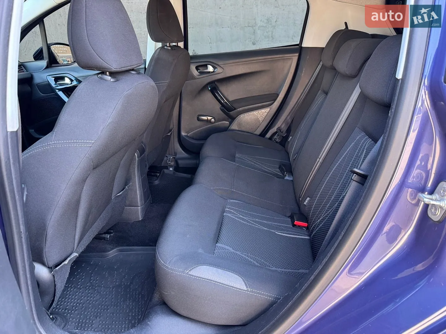 2013 Peugeot 208 - мініатюра 24