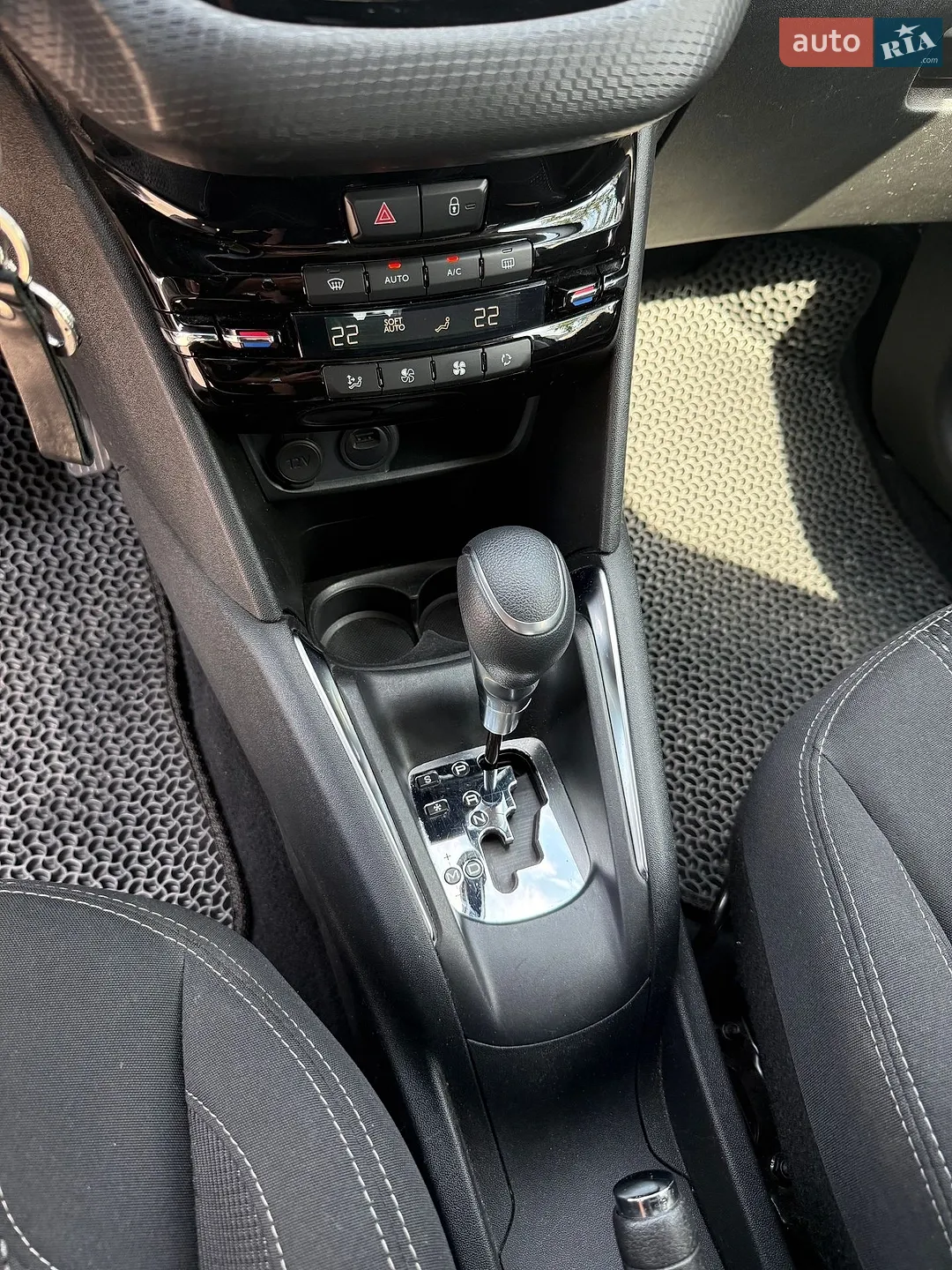 2019 Peugeot 208 - мініатюра 12