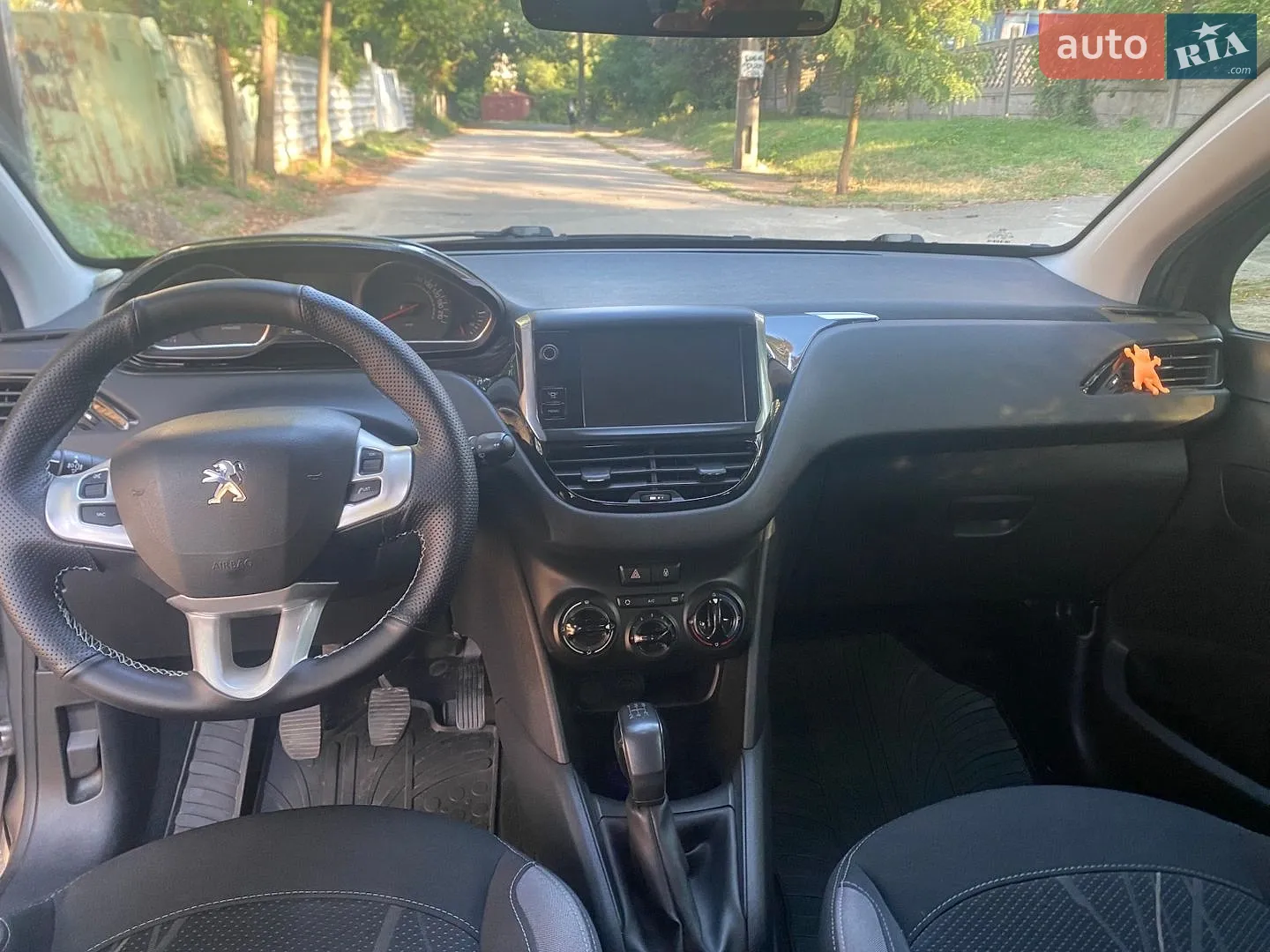 2013 Peugeot 208 - мініатюра 22