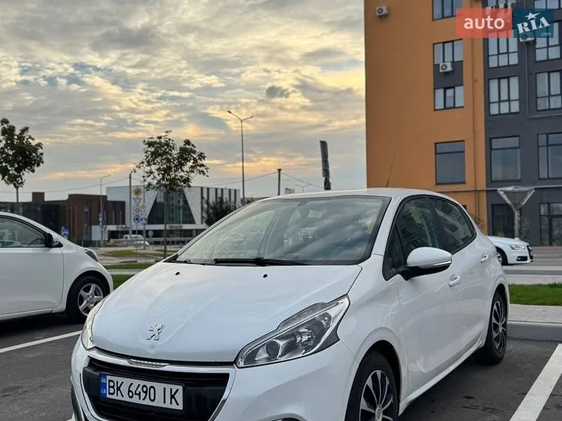 Peugeot 208 2016