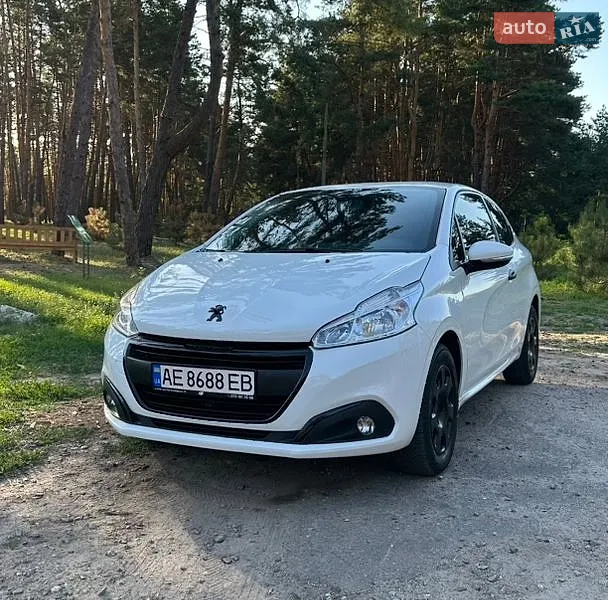Peugeot 208 2016