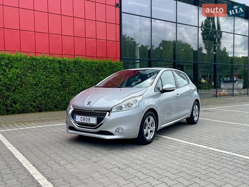 Peugeot 208 2014