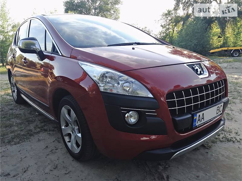 Внедорожник / Кроссовер Peugeot 3008 2010 в Киеве