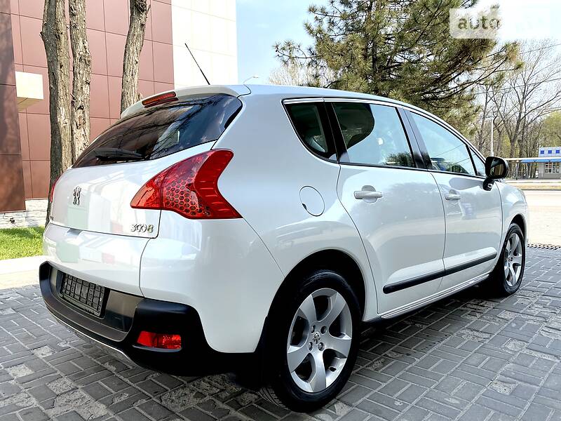 Внедорожник / Кроссовер Peugeot 3008 2010 в Днепре