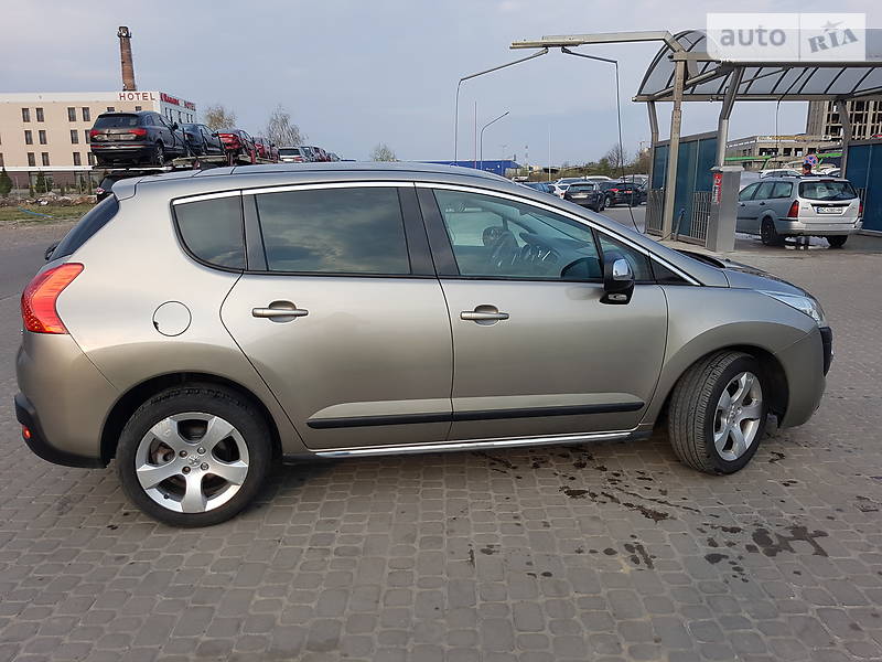 Позашляховик / Кросовер Peugeot 3008 2010 в Львові