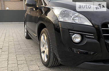 Позашляховик / Кросовер Peugeot 3008 2010 в 