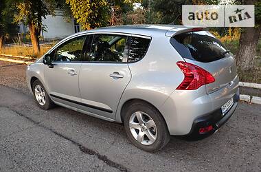 Внедорожник / Кроссовер Peugeot 3008 2011 в Курахово