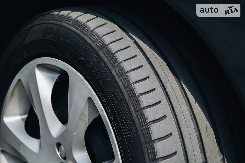 Внедорожник / Кроссовер Peugeot 3008 2011 в Новой Каховке