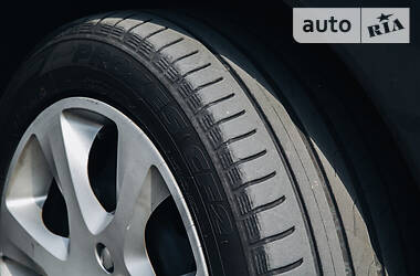Позашляховик / Кросовер Peugeot 3008 2011 в 