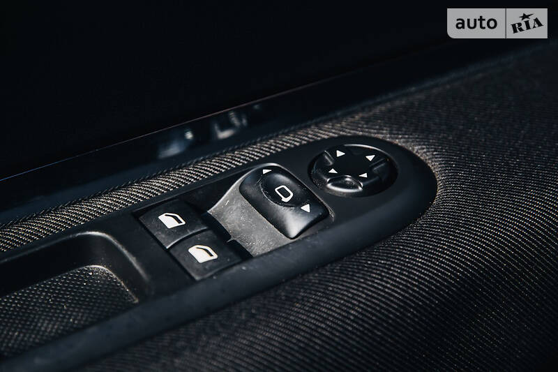 Внедорожник / Кроссовер Peugeot 3008 2011 в Новой Каховке