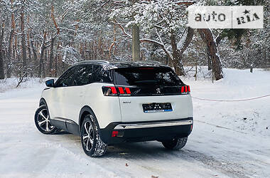 Внедорожник / Кроссовер Peugeot 3008 2017 в Киеве