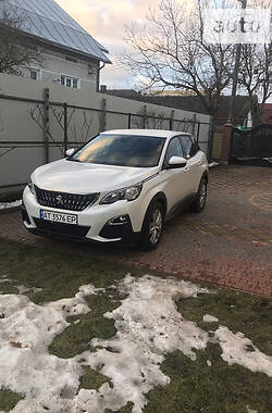 Внедорожник / Кроссовер Peugeot 3008 2017 в 
