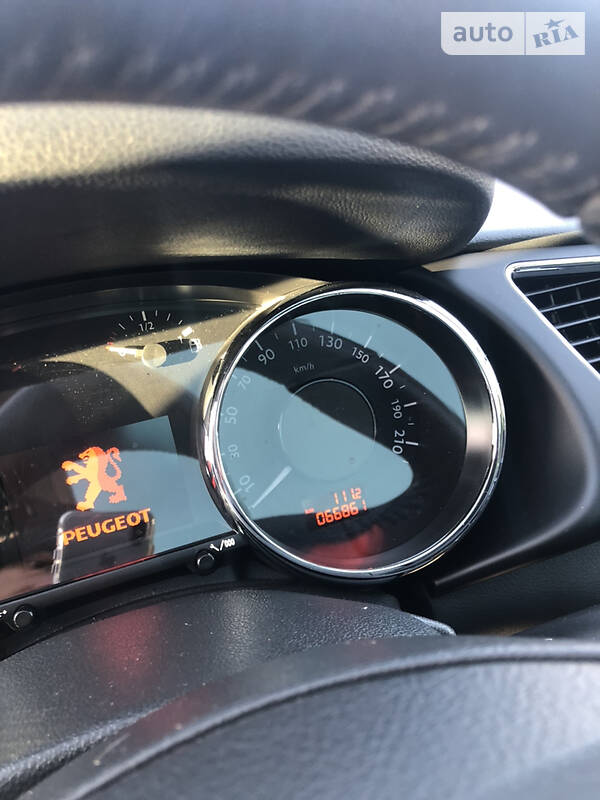 Внедорожник / Кроссовер Peugeot 3008 2010 в Сумах