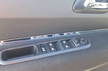 Внедорожник / Кроссовер Peugeot 3008 2011 в 