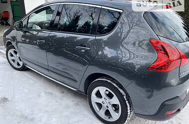 Позашляховик / Кросовер Peugeot 3008 2012 в Стрию