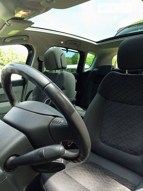 Універсал Peugeot 3008 2014 в Львові