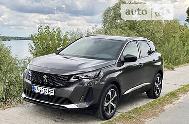 Позашляховик / Кросовер Peugeot 3008 2022 в 
