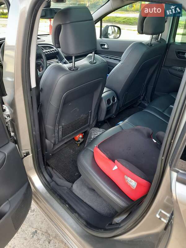 Позашляховик / Кросовер Peugeot 3008 2012 в Ладижині