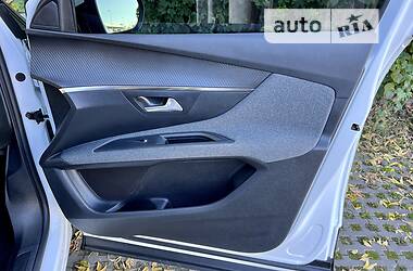 Универсал Peugeot 3008 2021 в 