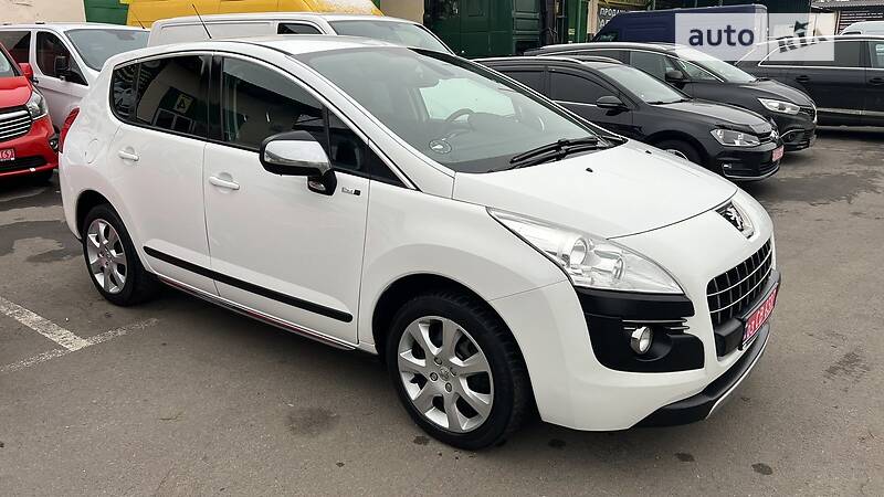Універсал Peugeot 3008 2013 в Луцьку