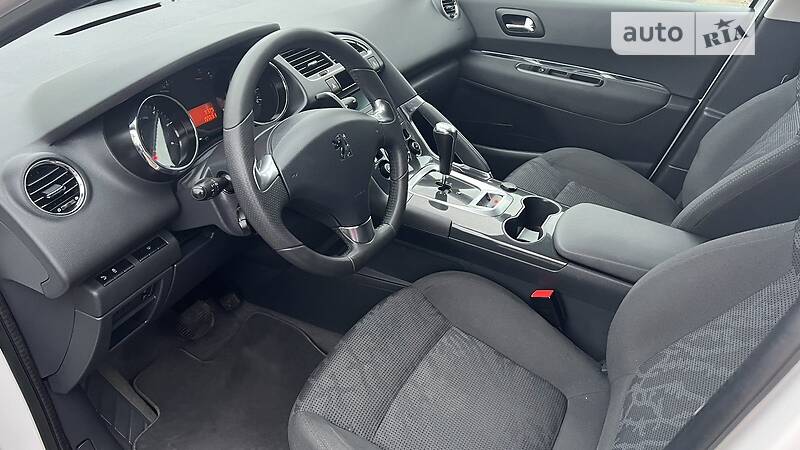 Універсал Peugeot 3008 2013 в Луцьку