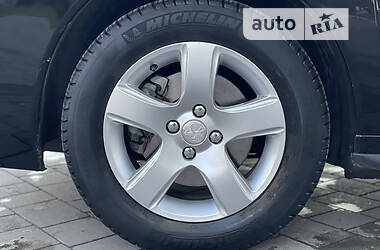 Внедорожник / Кроссовер Peugeot 3008 2013 в 