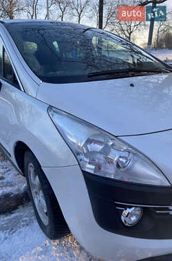 Внедорожник / Кроссовер Peugeot 3008 2010 в Каменец-Подольском